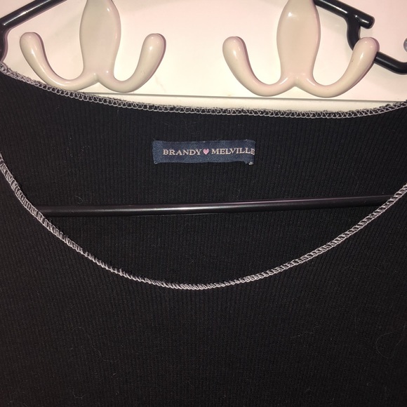 Cute black crop with white outline - Picture 2 of 5